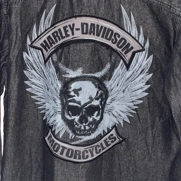 Harley-Davidson size M Charcoal Denim Snap front Shirt. HD skull design on back - Picture 9 of 12